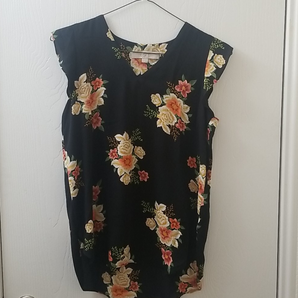 Loft Black Floral Flutter Shell